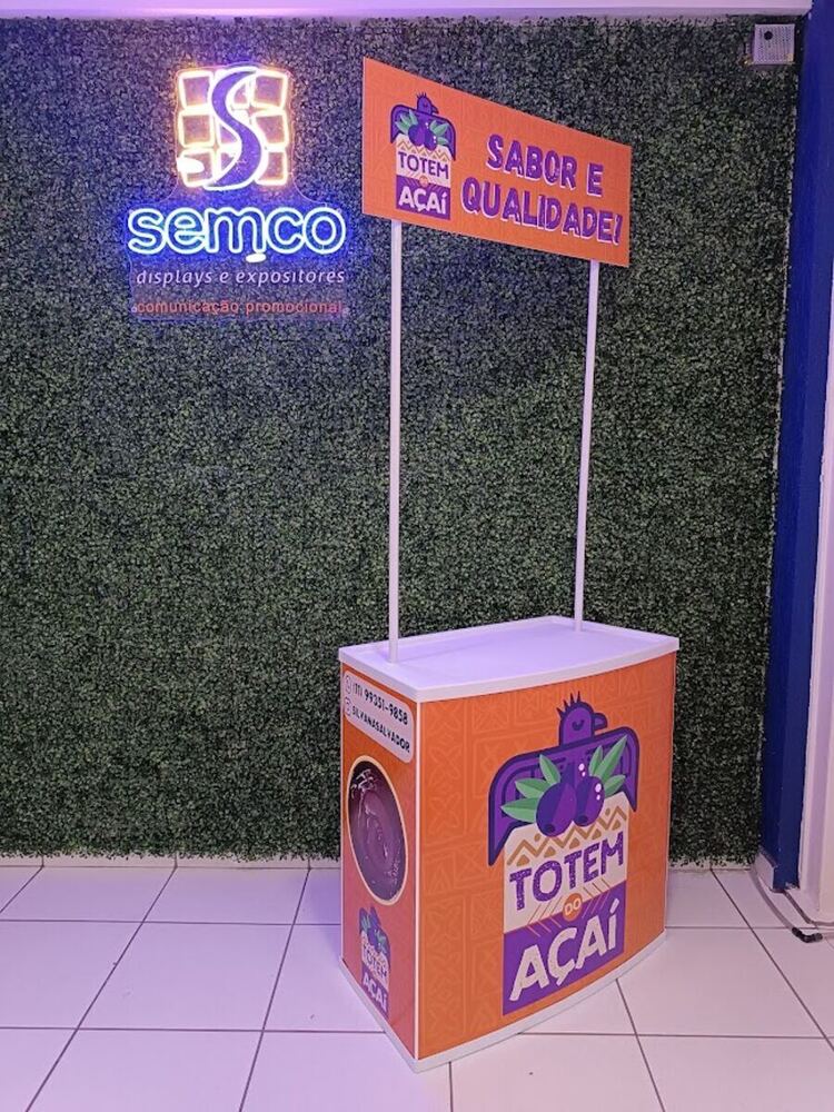 Balcão promocional personalizado Totem do Açaí — Alimentação Saudável