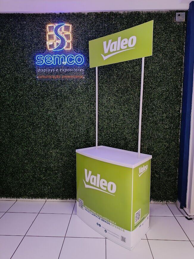 Balcão promocional personalizado Valeo — Setor Automotivo