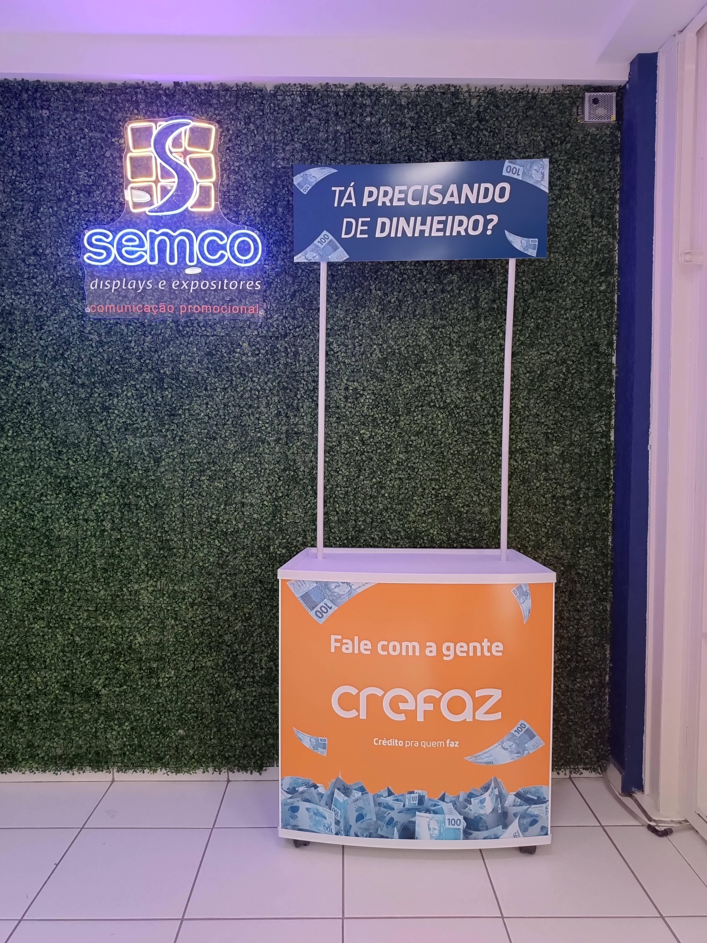 Balcão promocional Crefaz